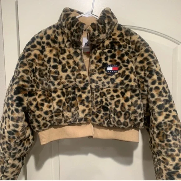 Tommy Hilfiger Leopard Cropped Teddy Jacket - Picture 3 of 6